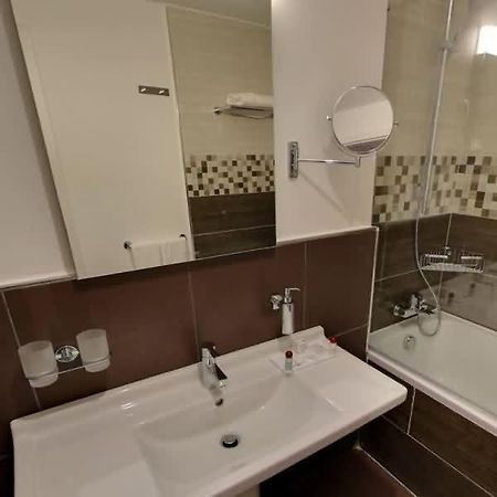 Hotel Hani Algiers Екстер'єр фото